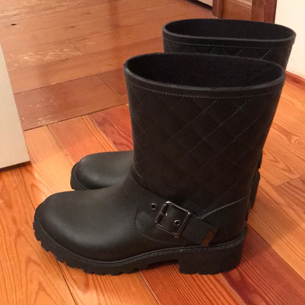 Rain boots